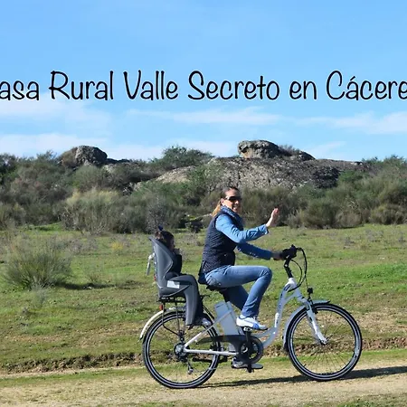 Valle Secreto Cerca De Caceres, Merida Y Trujillo Feriehus Torremocha
