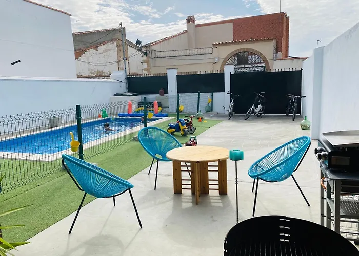 Valle Secreto Cerca De Caceres, Merida Y Trujillo